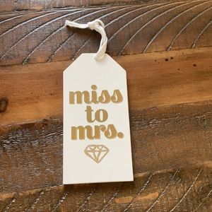 Miss to Mrs keychain hanger